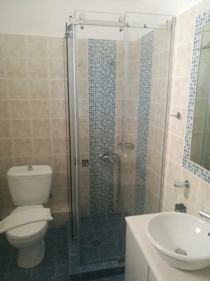 Kyparíssion Avra Hotel מראה חיצוני תמונה